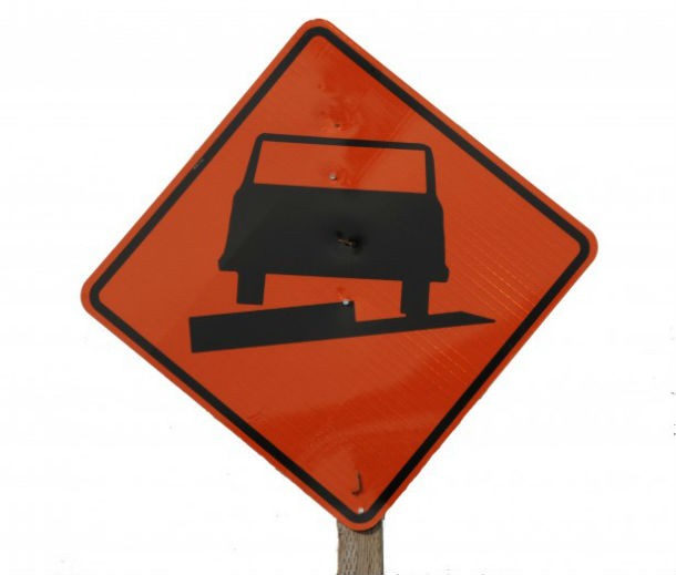 uneven-pavement-highway-sign