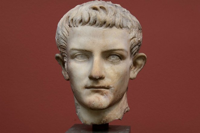 1200px-Caligula_Roman_emperor_37-41_Ny_Carlsberg_Glyptotek_Copenhagen_(35585234344)