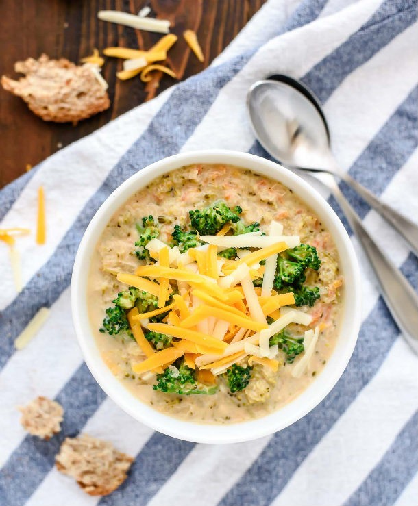Healthy-Broccoli-and-Cheese-Soup