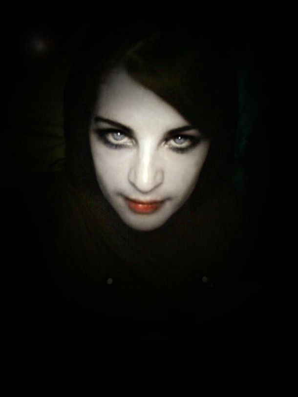 vampire_zombie_girl_by_fullzombie