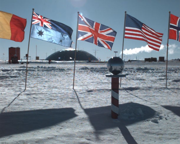 south-pole-station-antarctica