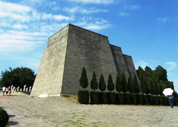 Qianling Mausoleum, Qian County, China 