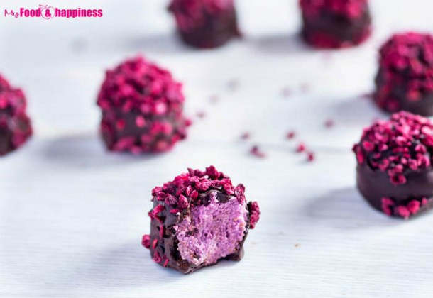 no-bake-raspberry-chocolate-truffles-1