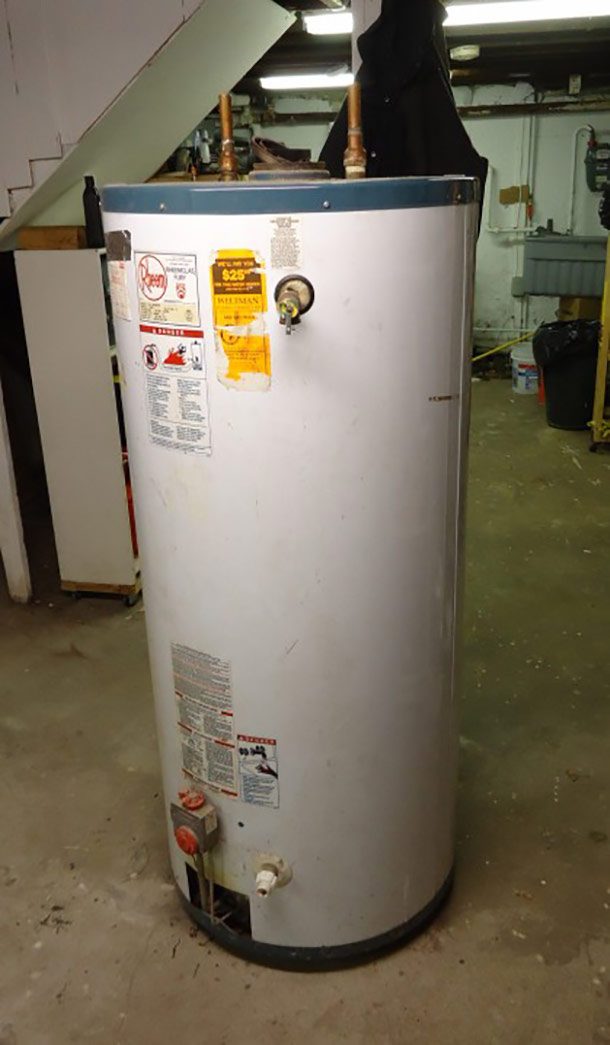 Handyman_project_to_disassemble_hot_water_heater_1