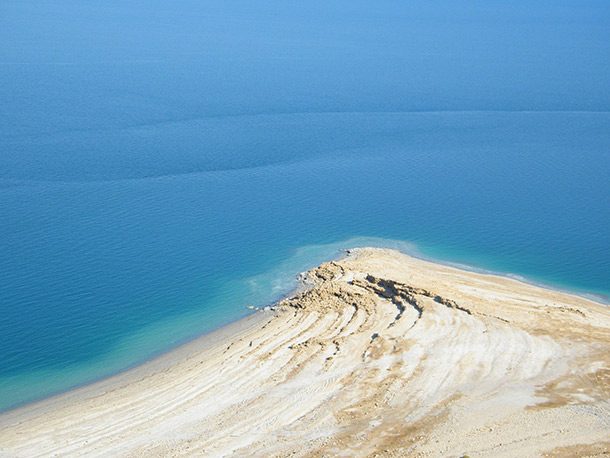 PikiWiki_Israel_14890_High_at_the_Dead_Sea