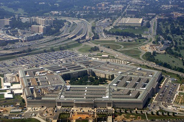The_Pentagon_DCA_08_2010_9854