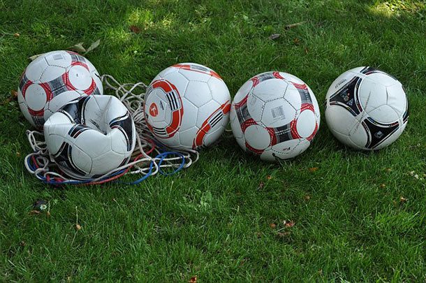 maxpixel.freegreatpicture.com-Footballs-Sport-Ball-Sports-Football-Balls-Platt-1211230