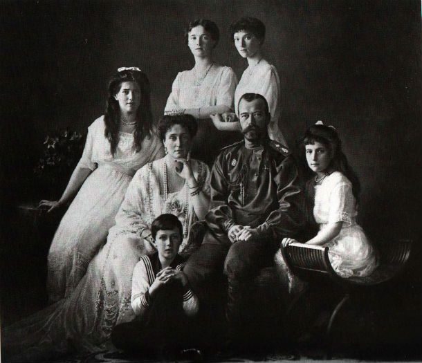 The_Romanovs_1913