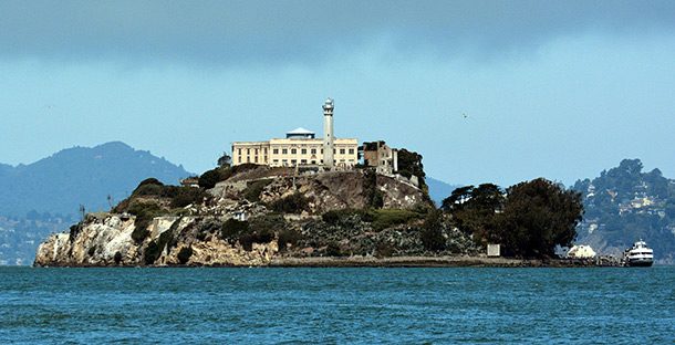 1599px-Alcatraz_Island_photo_D_Ramey_Logan