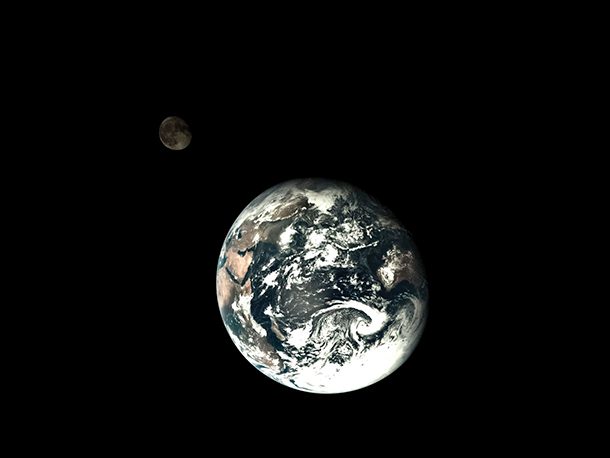 1600px-Earth_and_the_Moon_from_Chang'e_5_T1