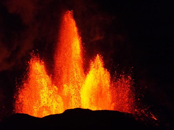 Fissure_eruption_in_Holurhraun_(Iceland),_13._September_2014