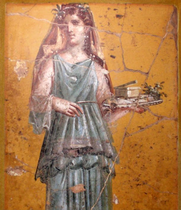 Fresco_of_woman_with_tray_in_Villa_San_Marco_retouched