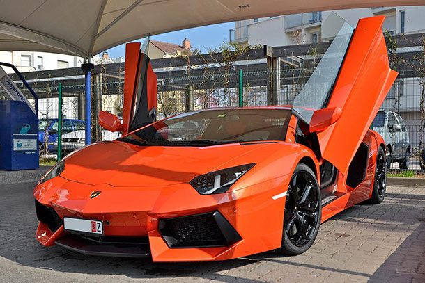 Lamborghini_Aventador_LP_700-4_-_Flickr_-_Alexandre_Prévot_(13)