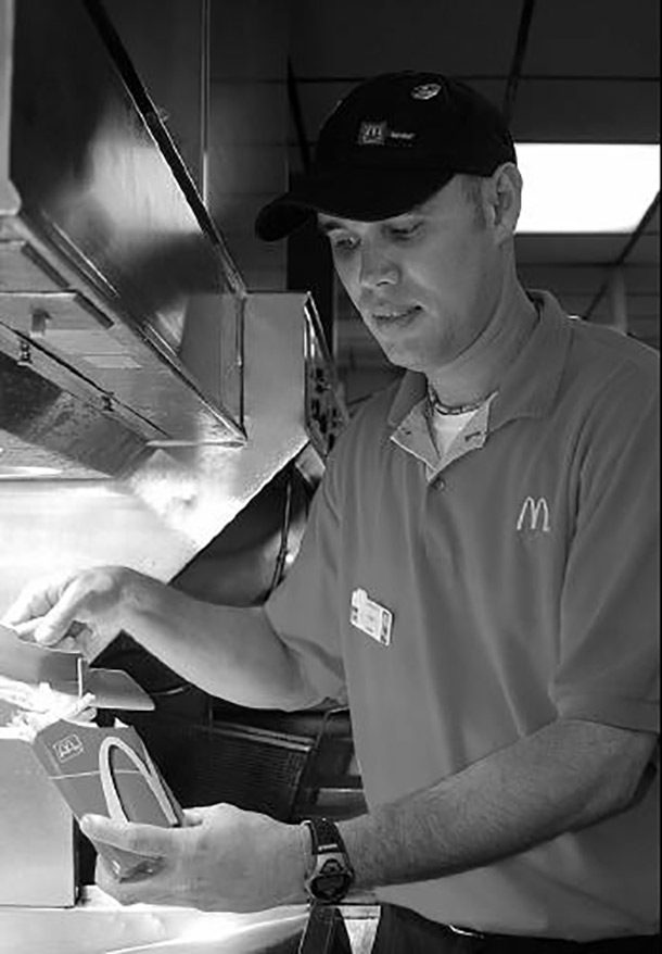 McDonalds_at_Guantanamo,_2002-11-15_-b