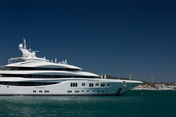 large-luxury-yacht