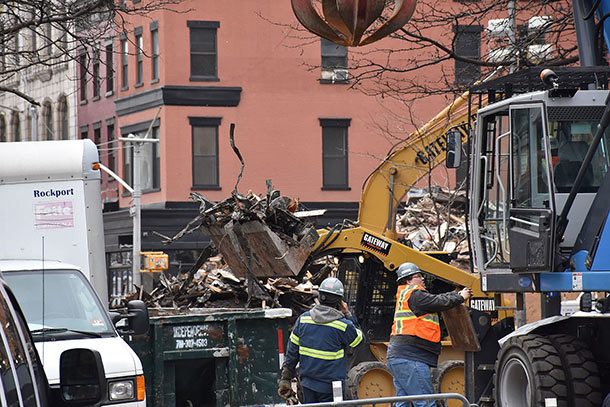 Cleanup_of_2015_East_Village_explosion_and_fire_in_New_York_City_3