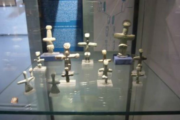 Cypriot_Cruciform_Figurines_in_Cyprus_Museum