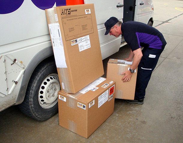 HTS_Systems_FedEx_Express_parcel_driver