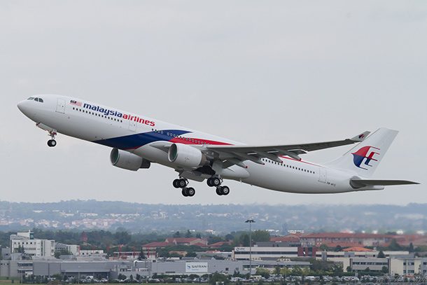 Malaysia_Airlines_Airbus_A330-323E_msn_1243_9M-MTE_(F-WWYP)