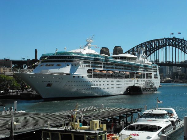 Rhapsody_of_the_Seas_in_Sydney