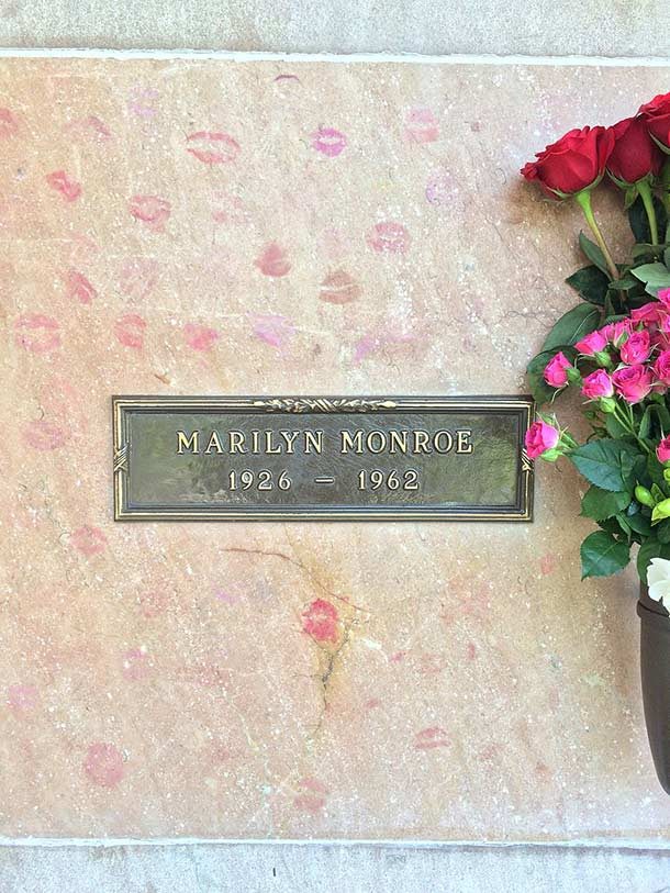 Marilyn_Monroe_Grave