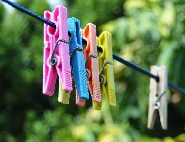 clothes pegs 