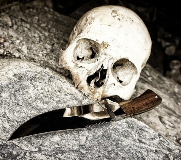 skull and knife