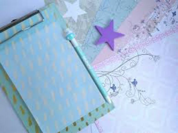 clipboard with stars