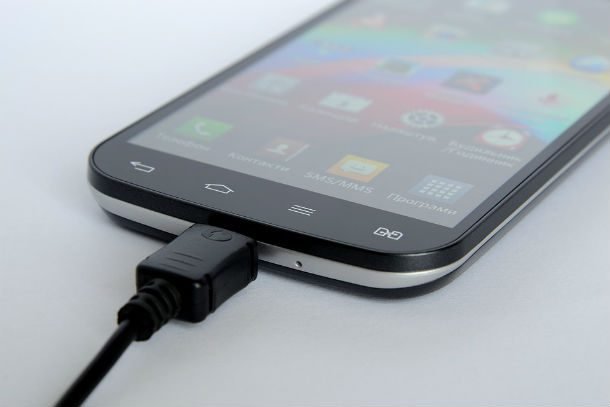 Download-Connection-Smartphone-Charging-Phone-Link-17