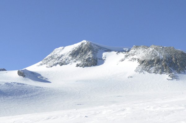 25 Highest Mountains In The World That You Want to See - Vinson Massif